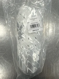 NEW Under Armour Armour Flex Soccer Shin Guards Adult White MD