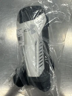 NEW Under Armour CHALLENGE Soccer Shin Guards Youth Black MD