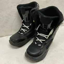 Used 5150 BRIGADE Boys Snowboard Boots Black Junior 04