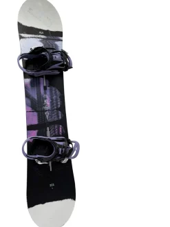 Used 2022 Burton STYLUS 138cm Womens Flat Top Snowboard w/ Burton Citizen Bindings