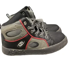Used Acacia GRIPINATOR Broomball/Curling Shoes Senior 10