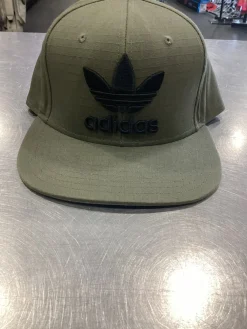 Used Adidas Outerwear Mens Hat Green