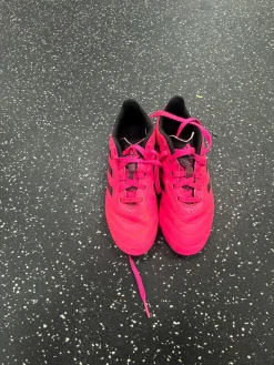 Used Adidas Soccer Cleats Pink Junior 01.5