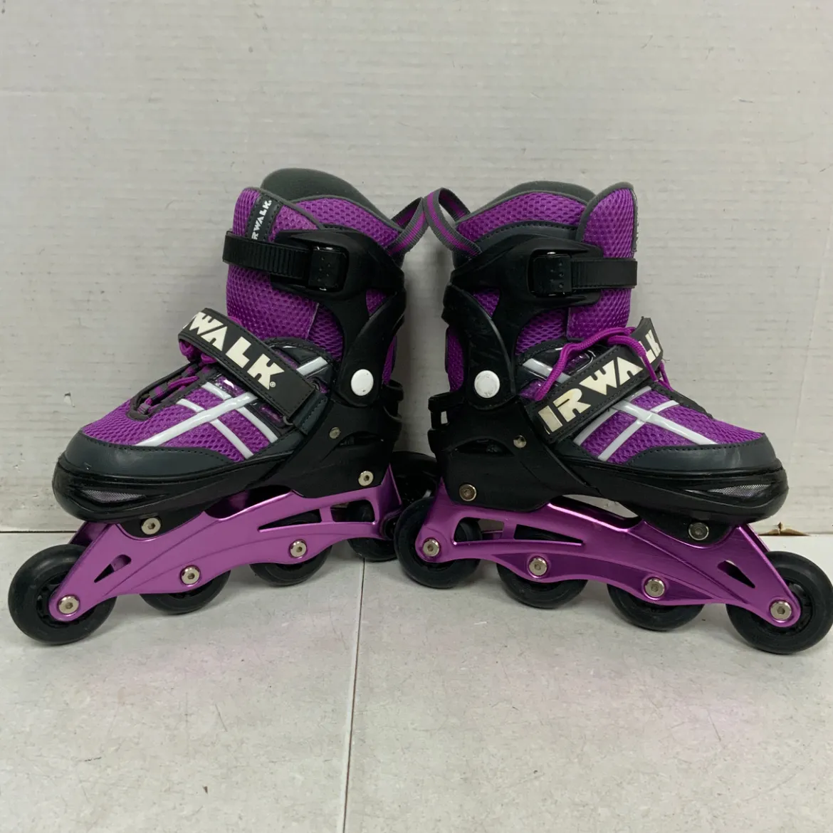 Used Airwalk ABEC-5 SIZE 1-4 Junior Rec Fitness Skates Purple Adjustable