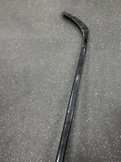 Used ALL BLACK Junior One Piece Right 40 Flex