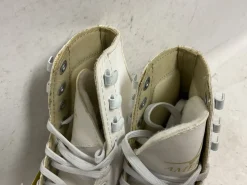 Used American Athletic Girls Figure Skates White Youth 12.0