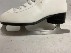 Used AMERICAN Women's Figure Skates White Senior 6