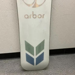 Used Arbor POPPARAZZI Womens Snowboard Only White And Red 144 cm