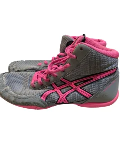 Used Asics GRAY AND PINK Wrestling Shoes Grey Junior 02.5