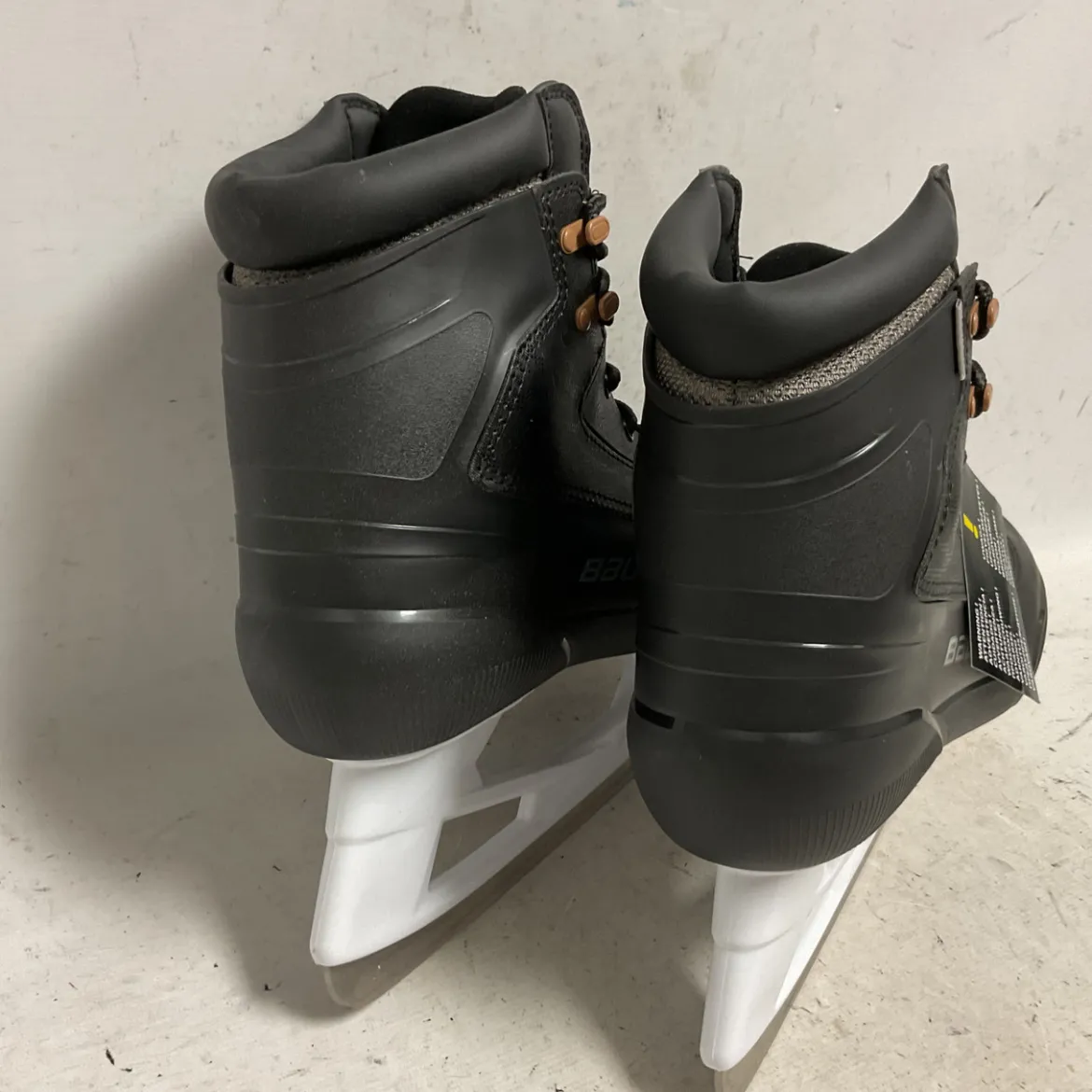 Used Bauer COLORADO Mens Softboot Skate Black Senior 10