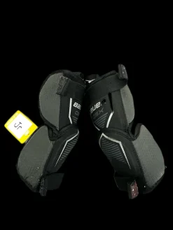 Used Bauer GOALIE JR KNEE PADS Goalie Accessory