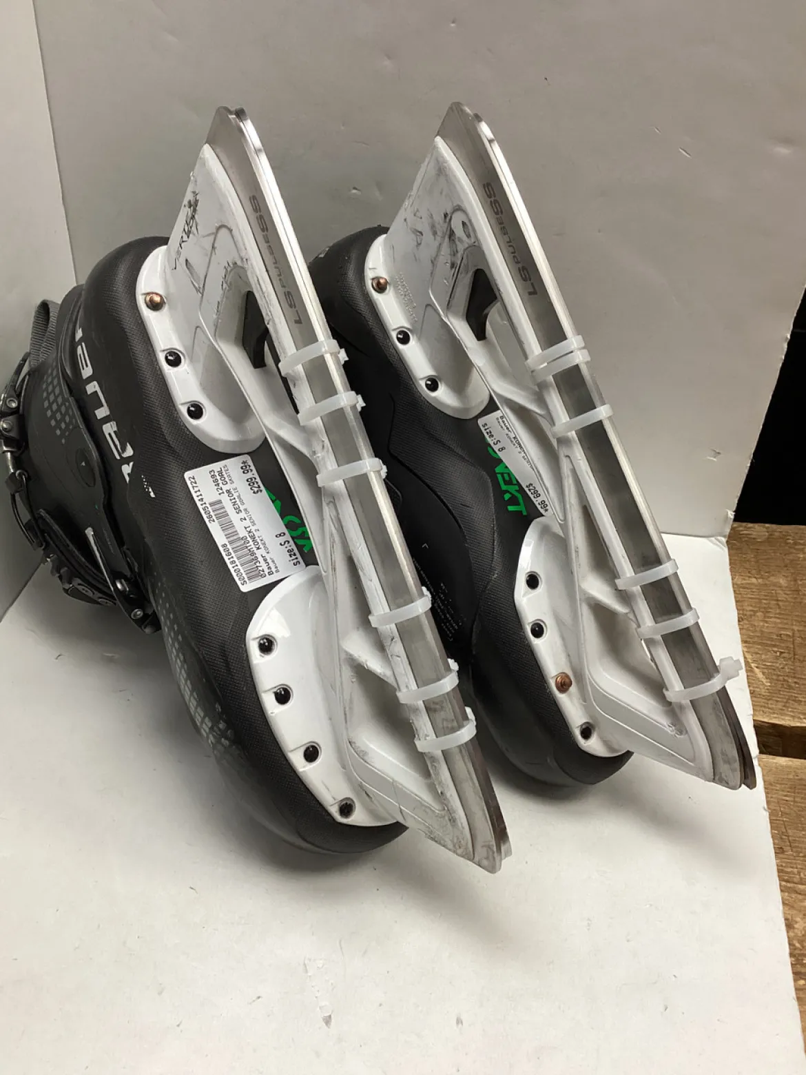 Used Bauer KONEKT 2 SENIOR GOALIE SKATES Senior Goalie Skate Senior 8