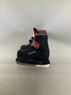 Used Bauer LIL CHAMP 8/9 Boys Softboot Skate Black Youth 06.0