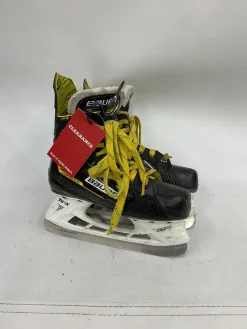 Used Bauer M4 Intermediate Hockey Skate Intermediate 3.5