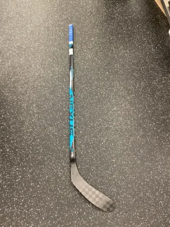 Used Bauer NEXUS 40 Inter One Piece Right 40 Flex