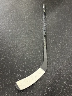 Used Bauer NEXUS 1000 STICK Youth One Piece Left 50 Flex