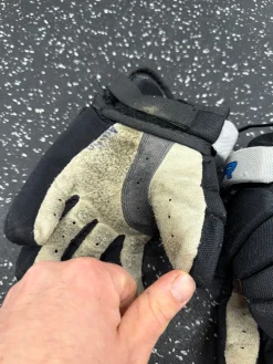 Used Bauer PRO Junior Gloves Black SM