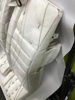 Used Bauer REACTOR 7000 SR Goalie Leg Pads Senior White 35