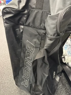 Used Bauer Sr Hockey Wheeled Black