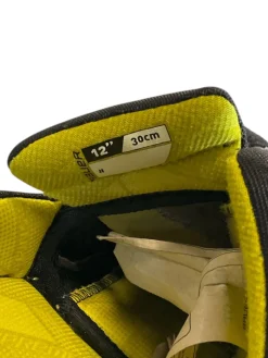 Used Bauer SUPREME M3 Junior Gloves None 12
