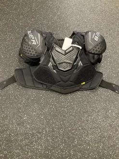 Used Bauer SUPREME 3S Intermediate Shoulder Pads MD