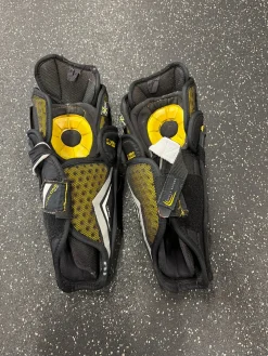 Used Bauer SUPREME TOTAL ONE NXG Junior Shin Guards Black 11