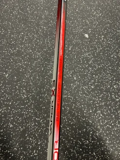 Used Bauer VAPOR X3 Inter One Pce Right Grip 77 Flex