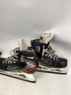 Used Bauer VAPOR X2.9 Intermediate Goalie Skate Intermediate 4.5