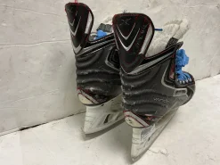 Used Bauer VAPOR X60 Junior Hockey Skate Junior 01.5