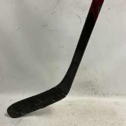 Used Bauer VAPOR X600 Senior One Piece Right White/Black/Red 87 Flex