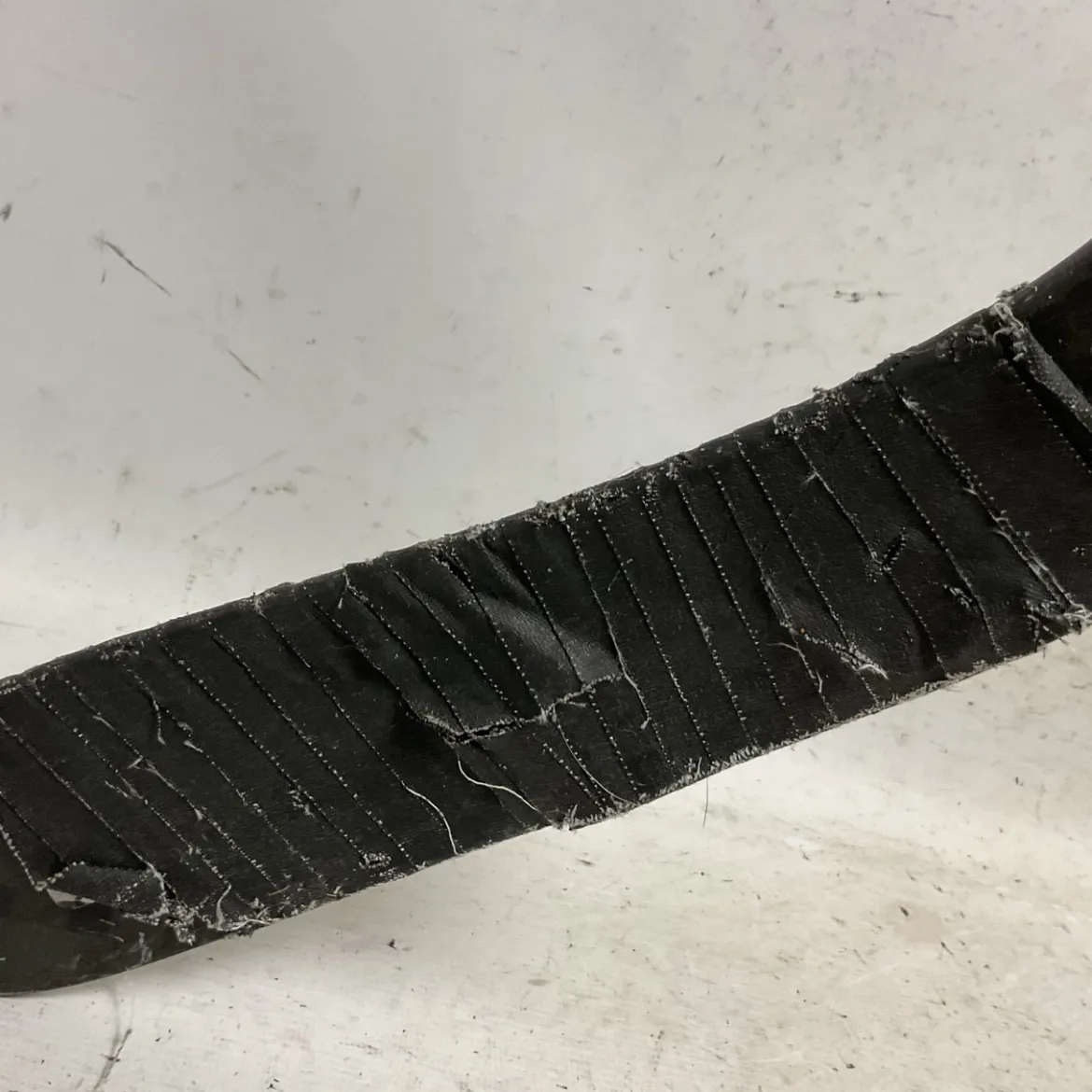 Used Bauer VAPOR X600 Senior One Piece Right White/Black/Red 87 Flex