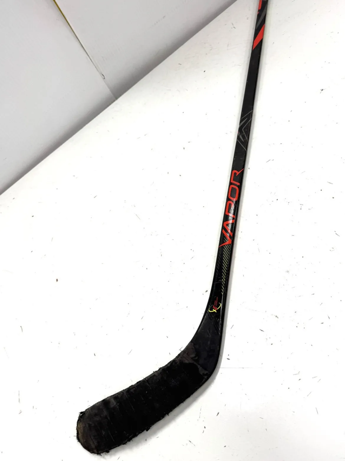 Used Bauer VAPOR 2X TEAM Inter One Piece Left 65 Flex