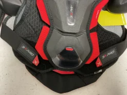 Used Bauer VAPOR 3XPRO Intermediate Shoulder Pads Black And Red MD