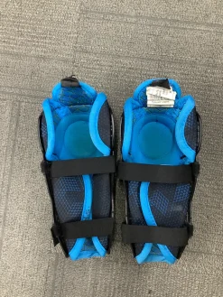 Used Bauer X Youth Shin Guards Black 8"