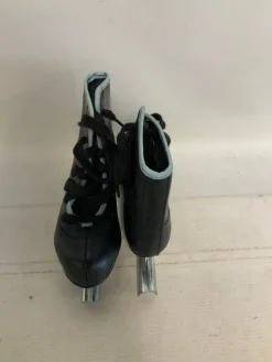 Used BLACK Double Runner Skate Black Youth 13.0