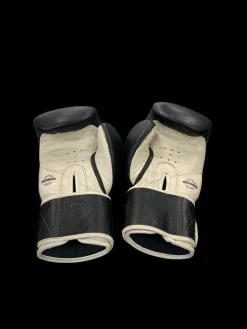Used Boxing Gloves Black LG