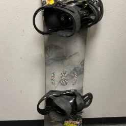 Used Burton BLUNT Mens Snowboard Only Grey 156 cm