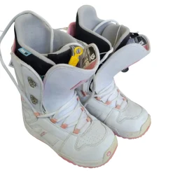 Used Burton CASA BOOTS WOMENS 7 Womens Snowboard Boots White Senior 7