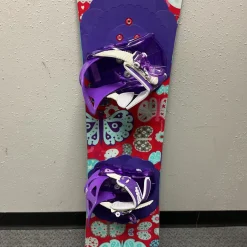 Used Burton CHICKLET BUTTERFLIES Girls Board/Binding Red 125 cm