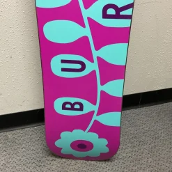 Used Burton CHICKLET BUTTERFLIES Girls Board/Binding Red 125 cm
