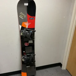Used Burton Clash Snowboard + Flow Bindings Black And Red 154 cm