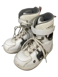 Used Burton FREESTYLE Girls Snowboard Boots White Youth 06.0