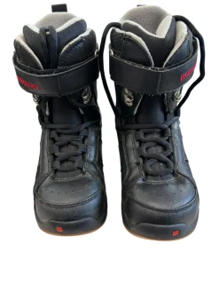 Used Burton FREESTYLE Snowboard Boots Junior 03
