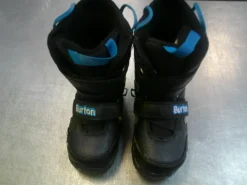 Used Burton GIRLS Girls Snowboard Boots Black Junior 04