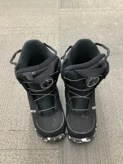 Used Burton GROM BOA Boys Snowboard Boots Black Junior 02