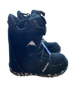 Used Burton GROM BOA Boys Snowboard Boots Black Junior 02