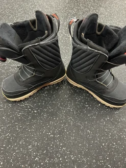 Used Burton LIMELIGHT BOA Womens Snowboard Boots Black Senior 7