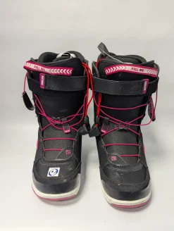 Used Burton MINI GROM SNOWBOARD BOOTS Girls Snowboard Boots Pink Youth 13.0