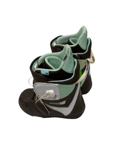 Used Burton MINT Womens Snowboard Boots Size 9