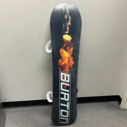Used Burton PROCESS SMALLS Boys Board/Binding White And Black 125 cm